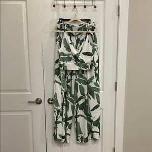 Fashion Nova Green Leaf Pattern Pant Set